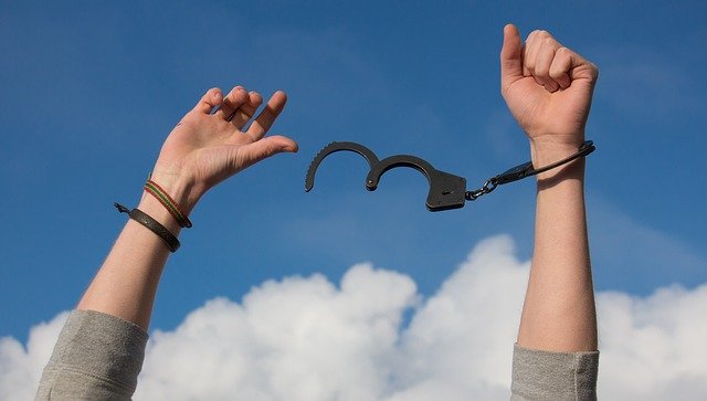 Handcuff